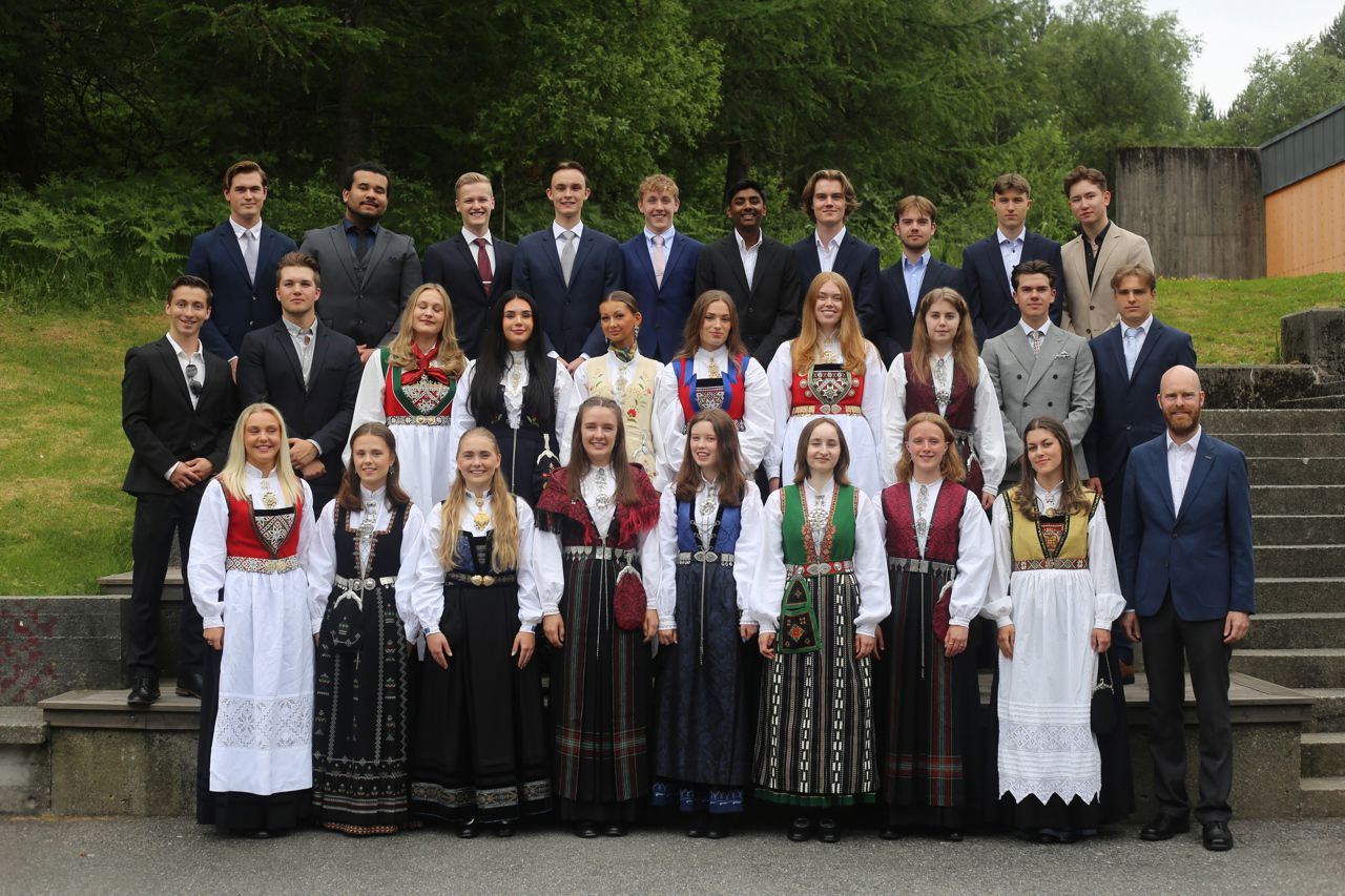 Klassebilde av elevane i 3STA