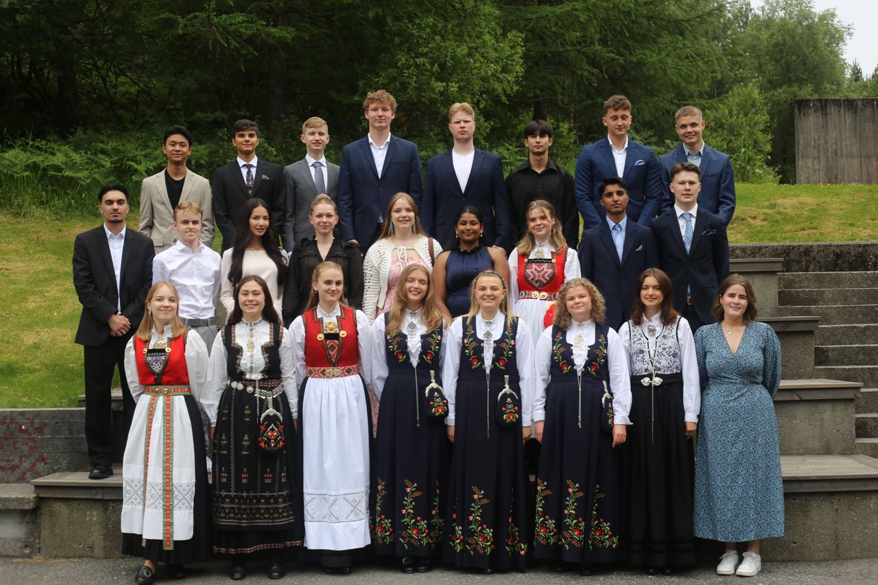 Klassebilde av elevane i 3STB