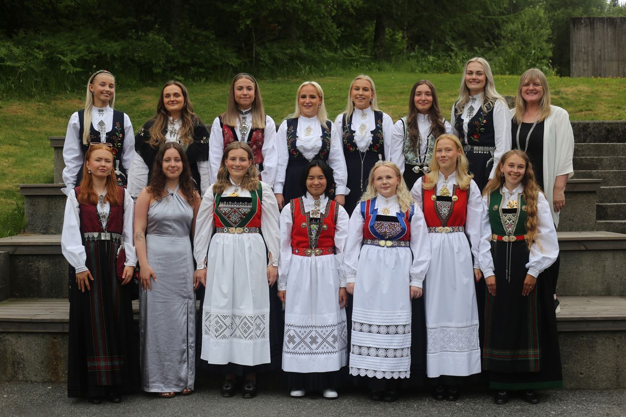 Klassebilde av elevane i 3HEAA